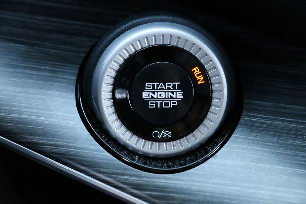 Used 2024 Jeep Wagoneer L Series II image 11