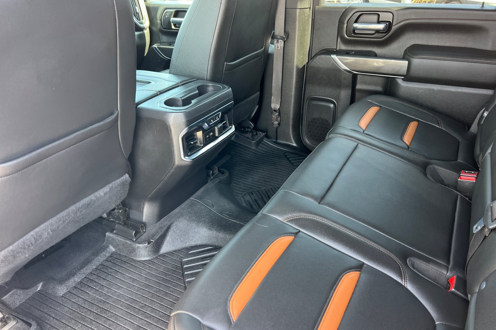 Used 2020 GMC Sierra 2500 AT4 w/ AT4 Premium Package AWD/4WD image 13