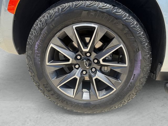 Used 2023 Chevrolet Tahoe Z71 w/ Z71 Off-Road Package AWD/4WD image 24