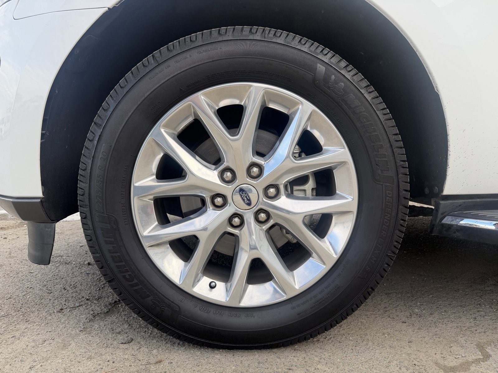 Certified 2020 Ford Expedition XLT w/ Equipment Group 202A image 9