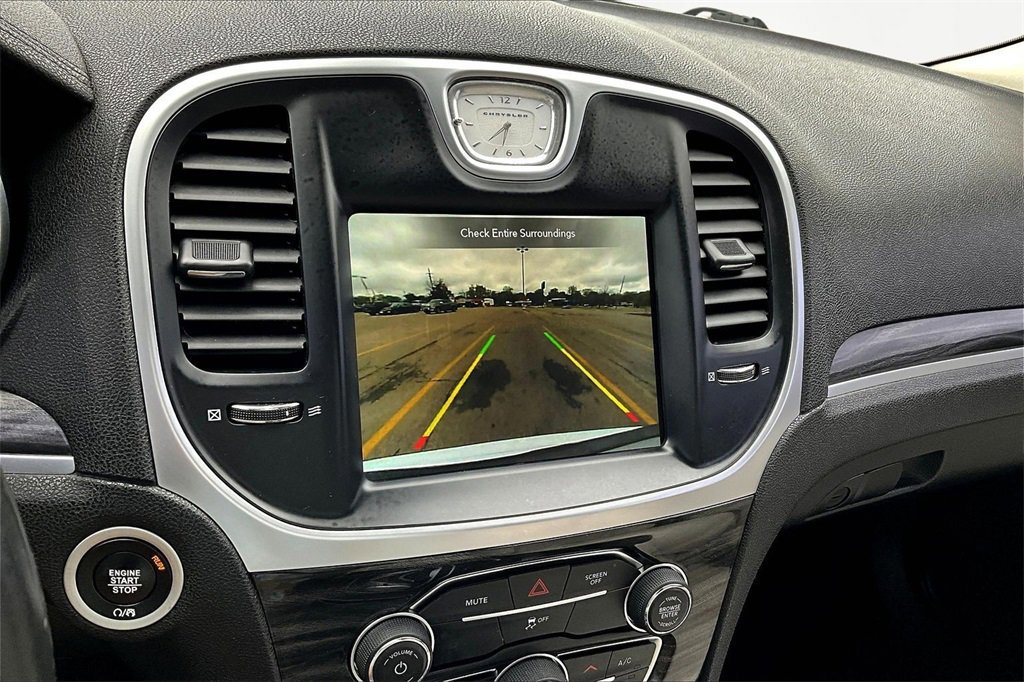 Used 2022 Chrysler 300 Touring w/ Sport Appearance Package image 21