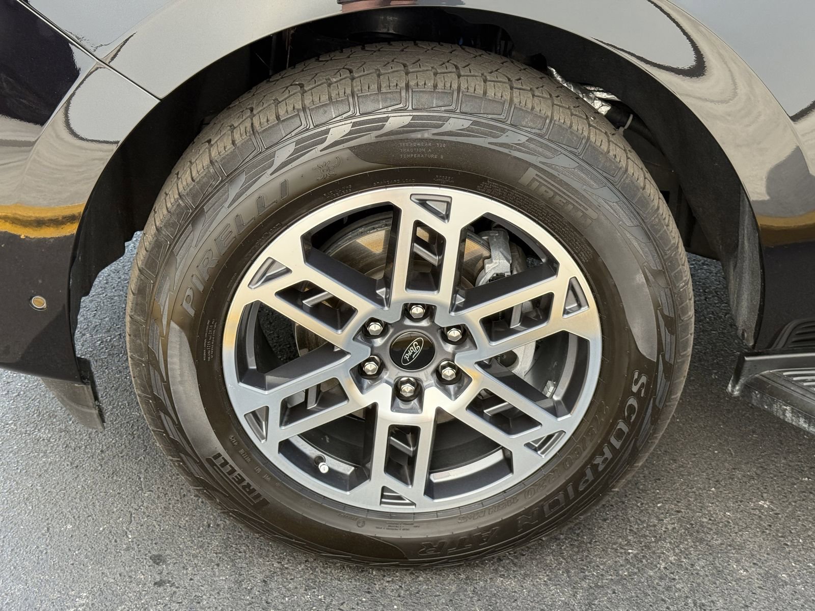 Certified 2025 Ford Expedition Active image 32