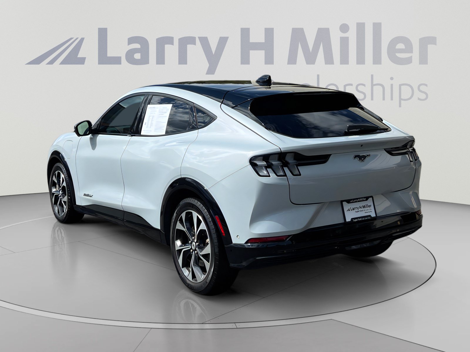 Certified 2023 Ford Mustang Mach-E Premium AWD/4WD image 3