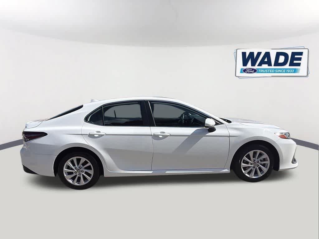Used 2024 Toyota Camry LE AWD/4WD image 4