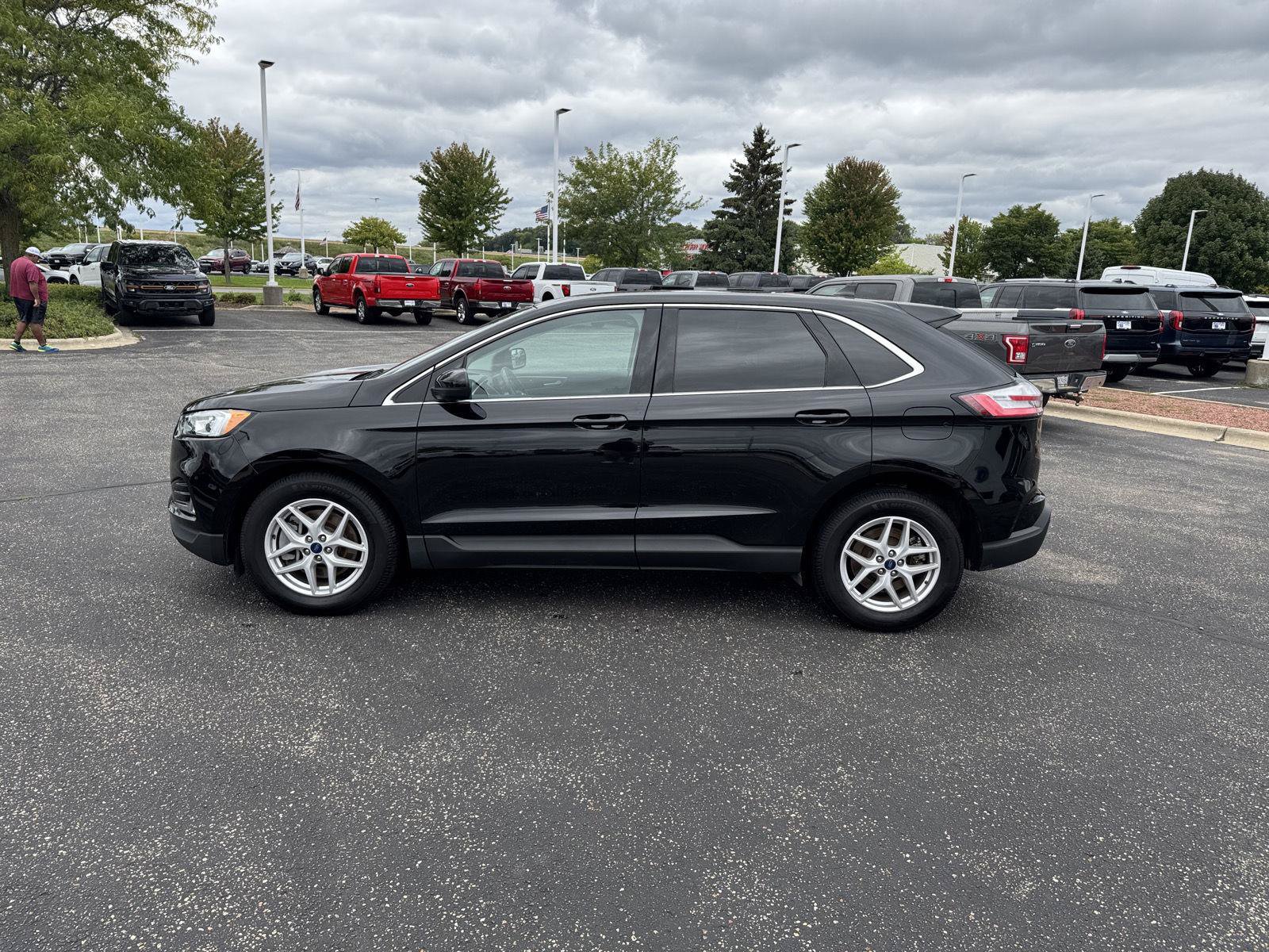 Certified 2021 Ford Edge SEL w/ Convenience Package AWD/4WD image 6