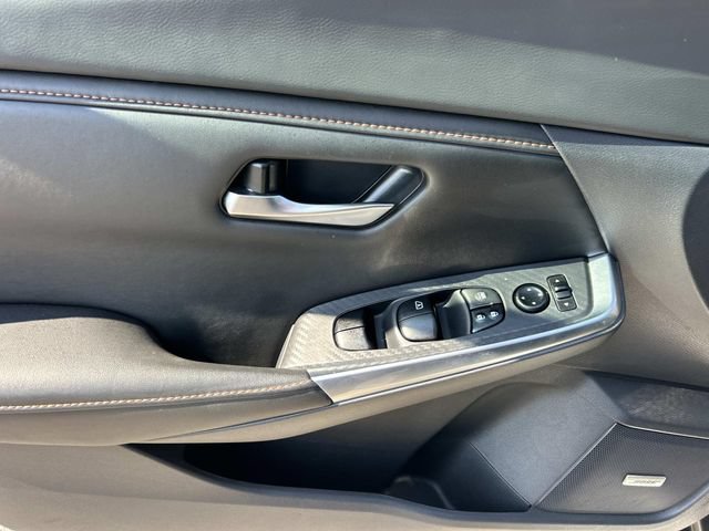 Used 2022 Nissan Sentra SR w/ SR Premium Package FWD image 27