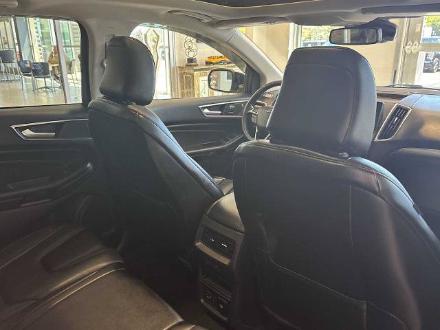 Certified 2022 Ford Edge Titanium w/ Equipment Group 301A AWD/4WD image 27
