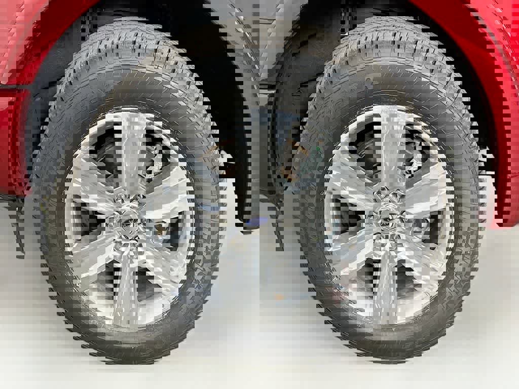 Certified 2019 Ford F150 Platinum w/ Equipment Group 701A Luxury image 11