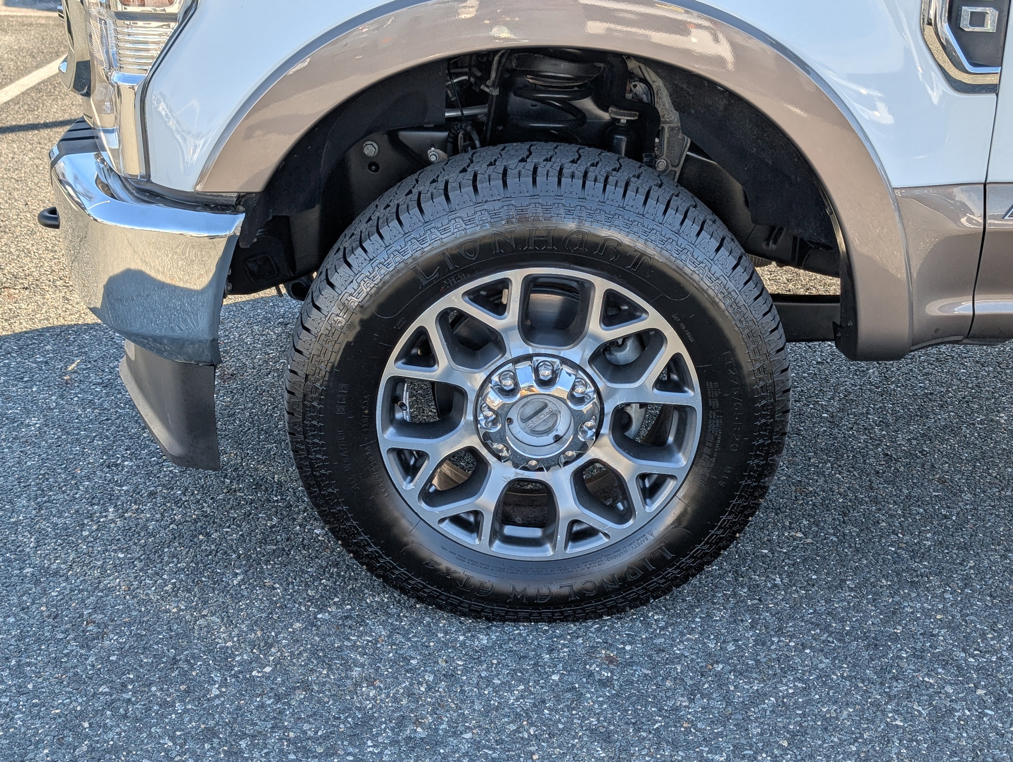 Certified 2020 Ford F350 Lariat w/ Lariat Ultimate Package image 9