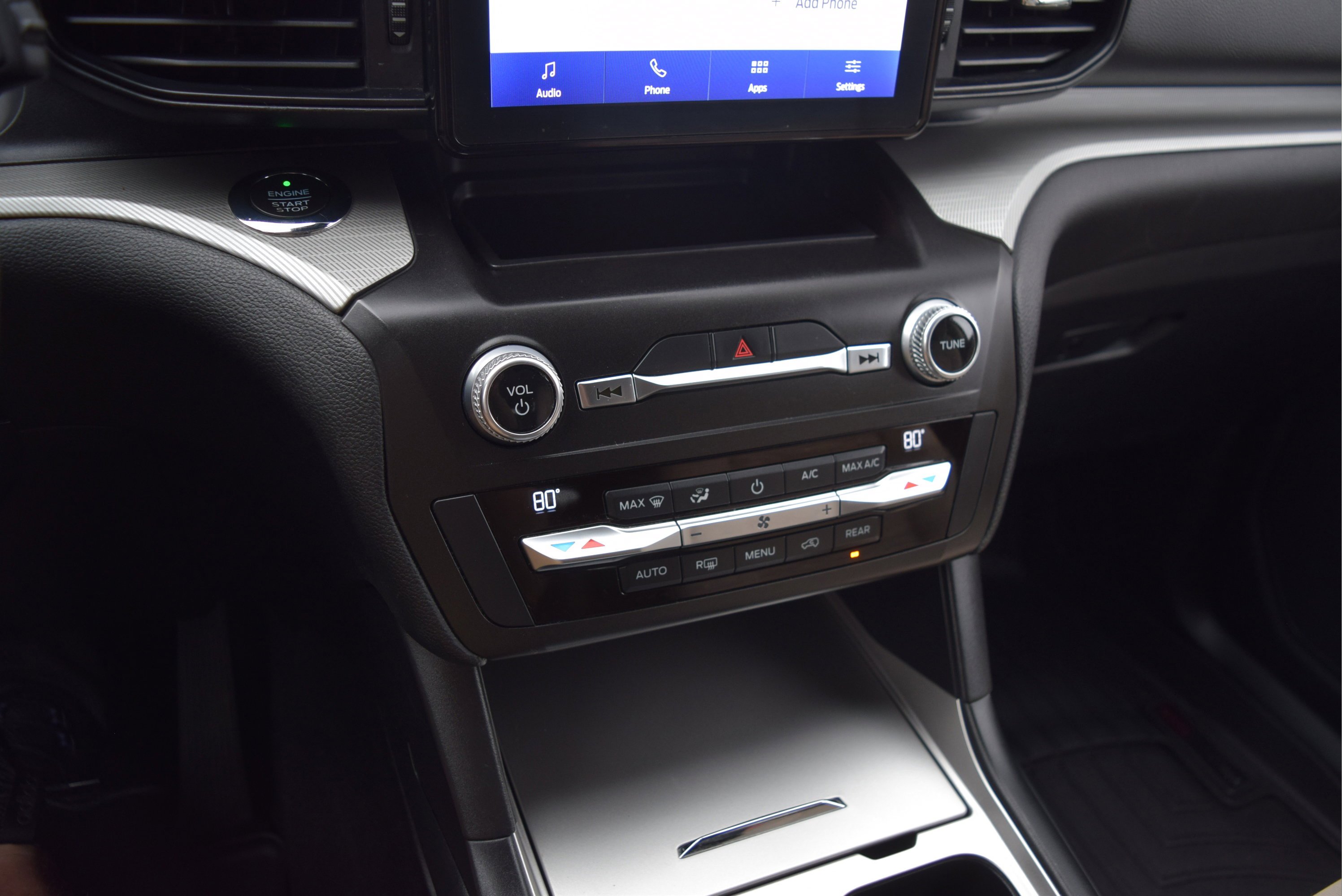 Certified 2020 Ford Explorer XLT w/ Class III Trailer Tow Package image 14