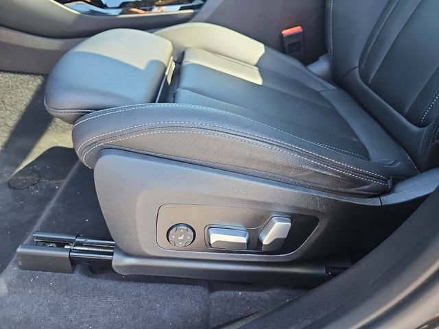 Used 2023 BMW X3 xDrive30i w/ Convenience Package w/ZPA AWD/4WD image 12