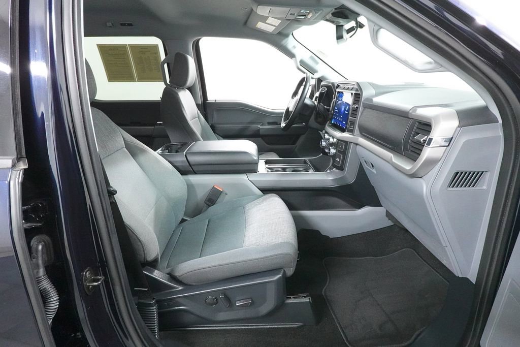 Certified 2022 Ford F150 XLT w/ Equipment Group 302A High image 31