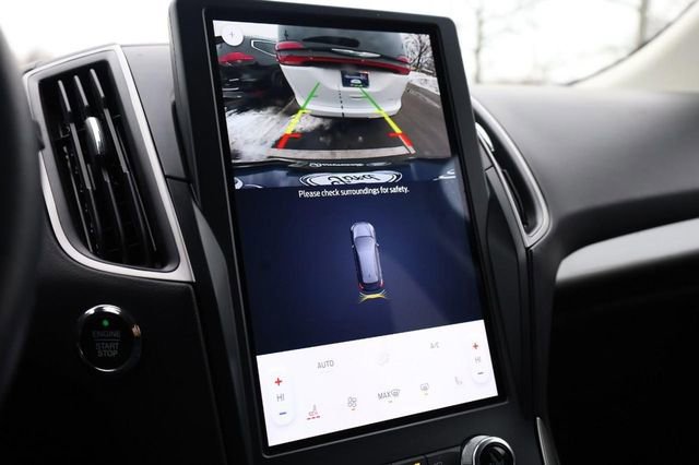 Certified 2024 Ford Edge SEL image 11