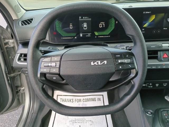 Used 2025 Kia K4 FWD image 14