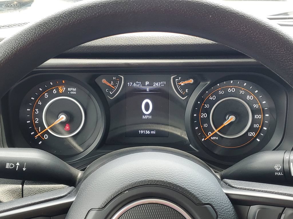 Used 2025 Jeep Gladiator Sport AWD/4WD image 14