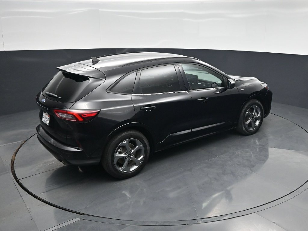 Certified 2023 Ford Escape ST-Line w/ Tech Pack #1 FWD image 37
