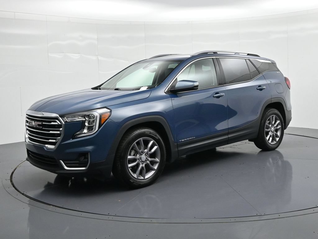 Used 2024 GMC Terrain SLT FWD image 1