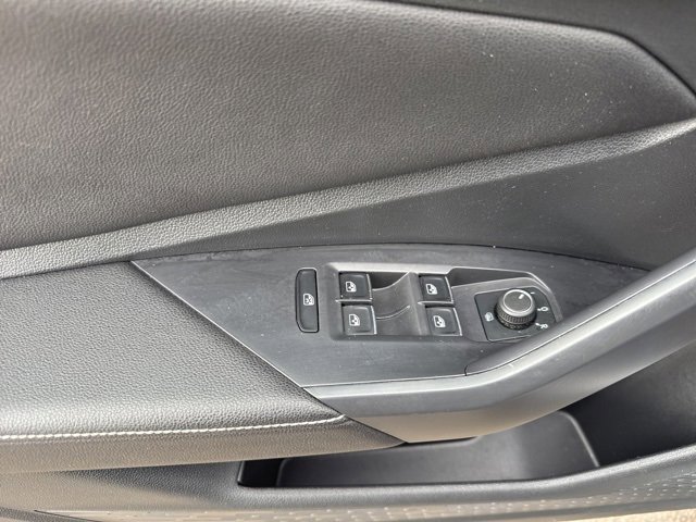 Used 2024 Volkswagen Jetta SE image 16