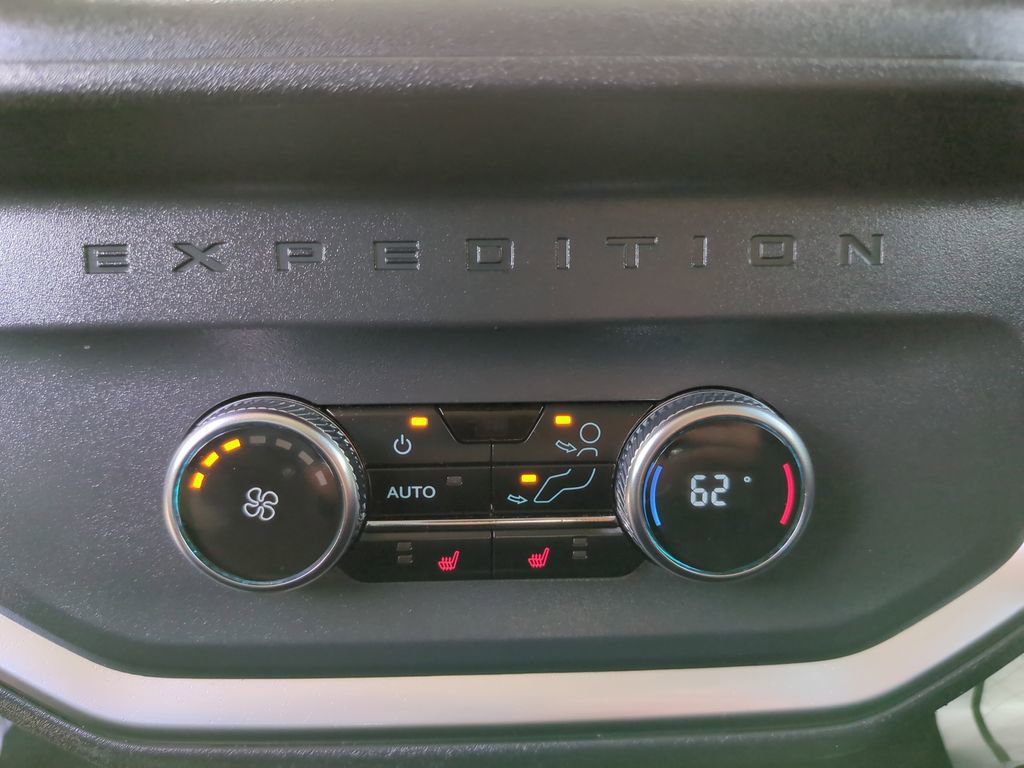 Certified 2025 Ford Expedition Platinum AWD/4WD image 23
