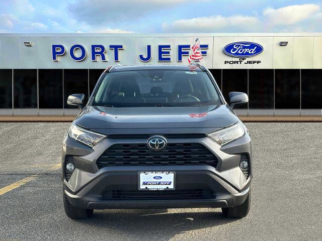 Used 2021 Toyota RAV4 XLE AWD/4WD image 2