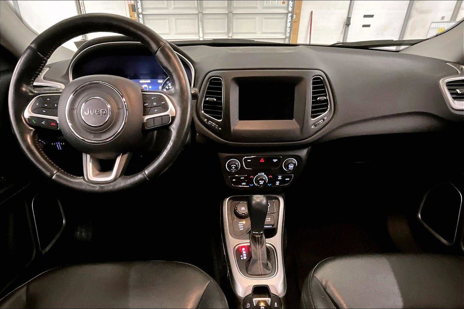 Used 2018 Jeep Compass Latitude w/ Popular Equipment Group image 14