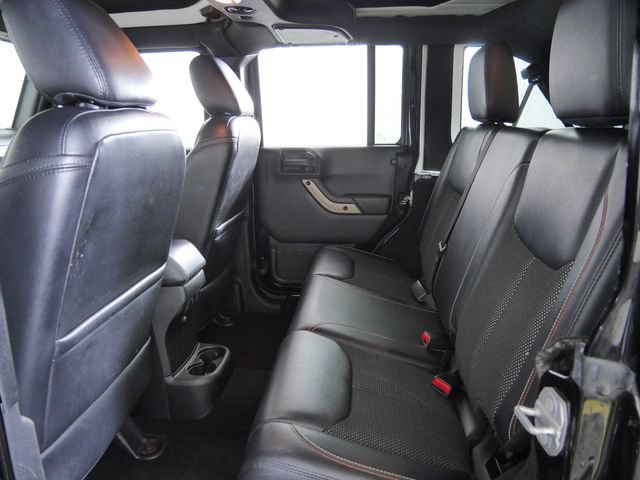 Used 2017 Jeep Wrangler Unlimited Sahara AWD/4WD image 15