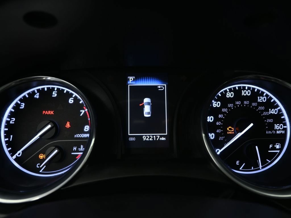 Used 2020 Toyota Camry SE image 38