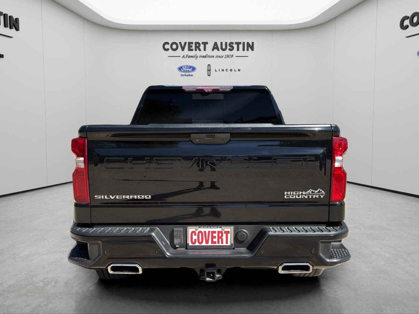 Used 2021 Chevrolet Silverado 1500 High Country w/ Technology Package image 4