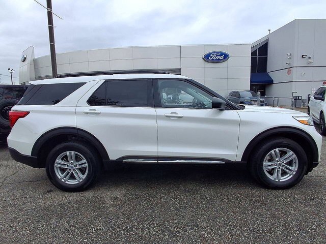 Certified 2023 Ford Explorer XLT w/ Equipment Group 202A AWD/4WD image 6