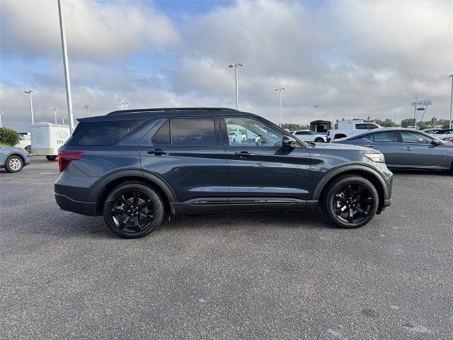 Certified 2022 Ford Explorer ST-Line w/ Class IV Trailer Tow Package image 2