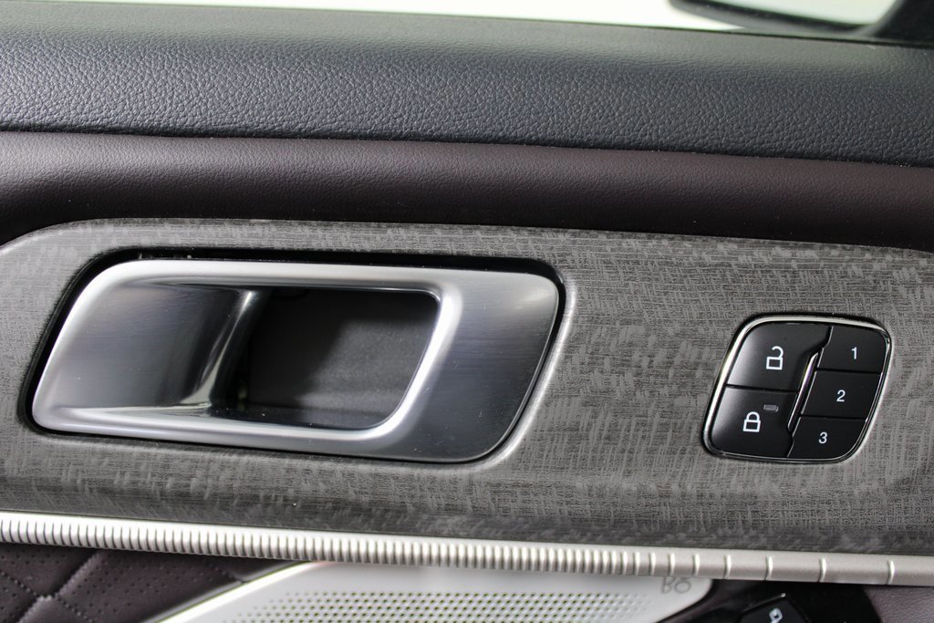 Certified 2025 Ford Explorer Platinum w/ LUX Leather Package image 22