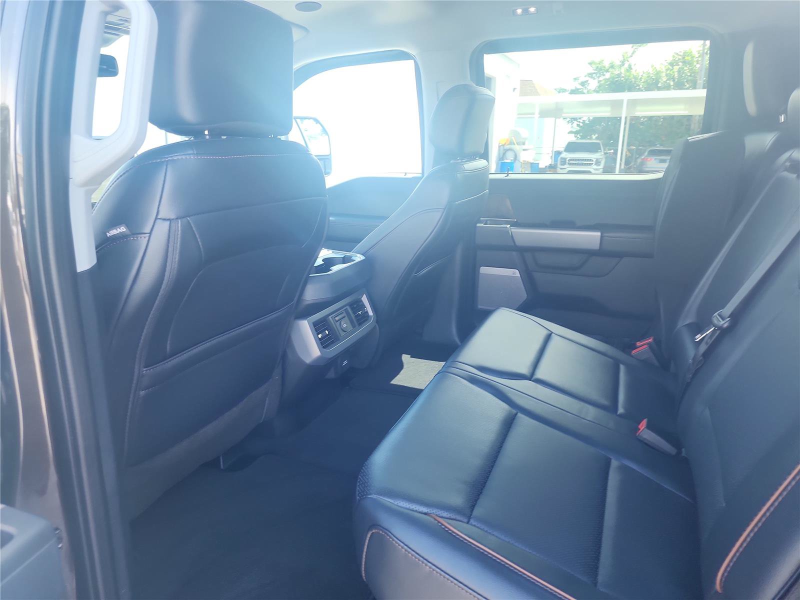 Certified 2025 Ford F250 Lariat w/ Lariat Ultimate Package AWD/4WD image 19