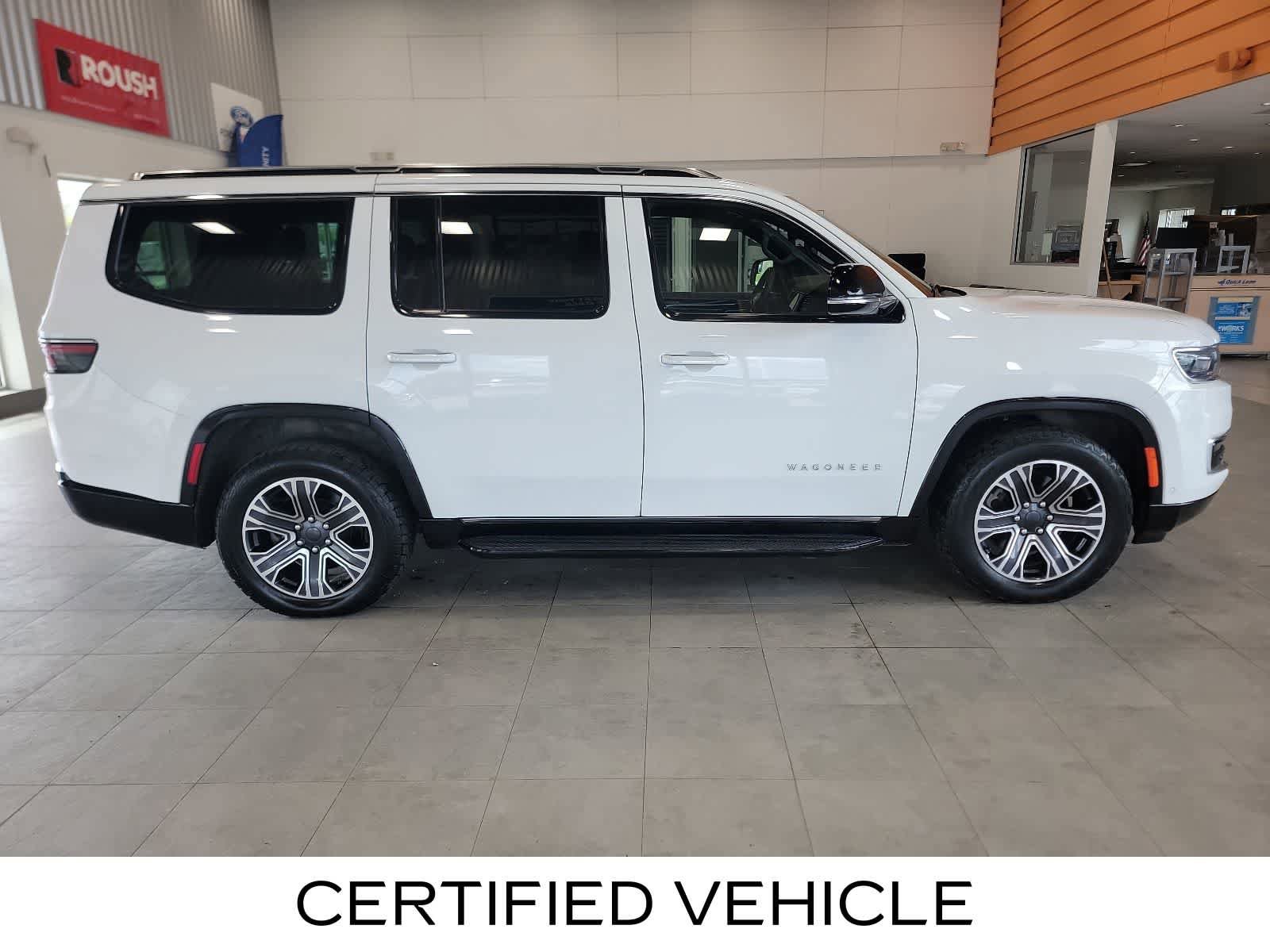 Used 2023 Jeep Wagoneer Series II AWD/4WD image 6