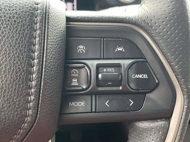 Used 2025 Toyota 4Runner SR5 image 17