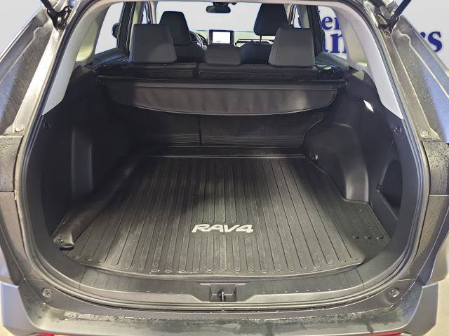 Used 2023 Toyota RAV4 XLE w/ XLE Grade Weather Package AWD/4WD image 4