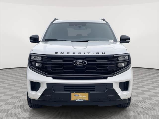 Certified 2026 Ford Expedition Platinum w/ Stealth Appearance Package AWD/4WD image 4