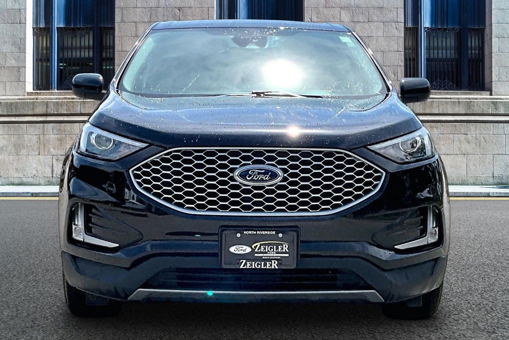 Certified 2023 Ford Edge SEL w/ Convenience Package AWD/4WD image 3