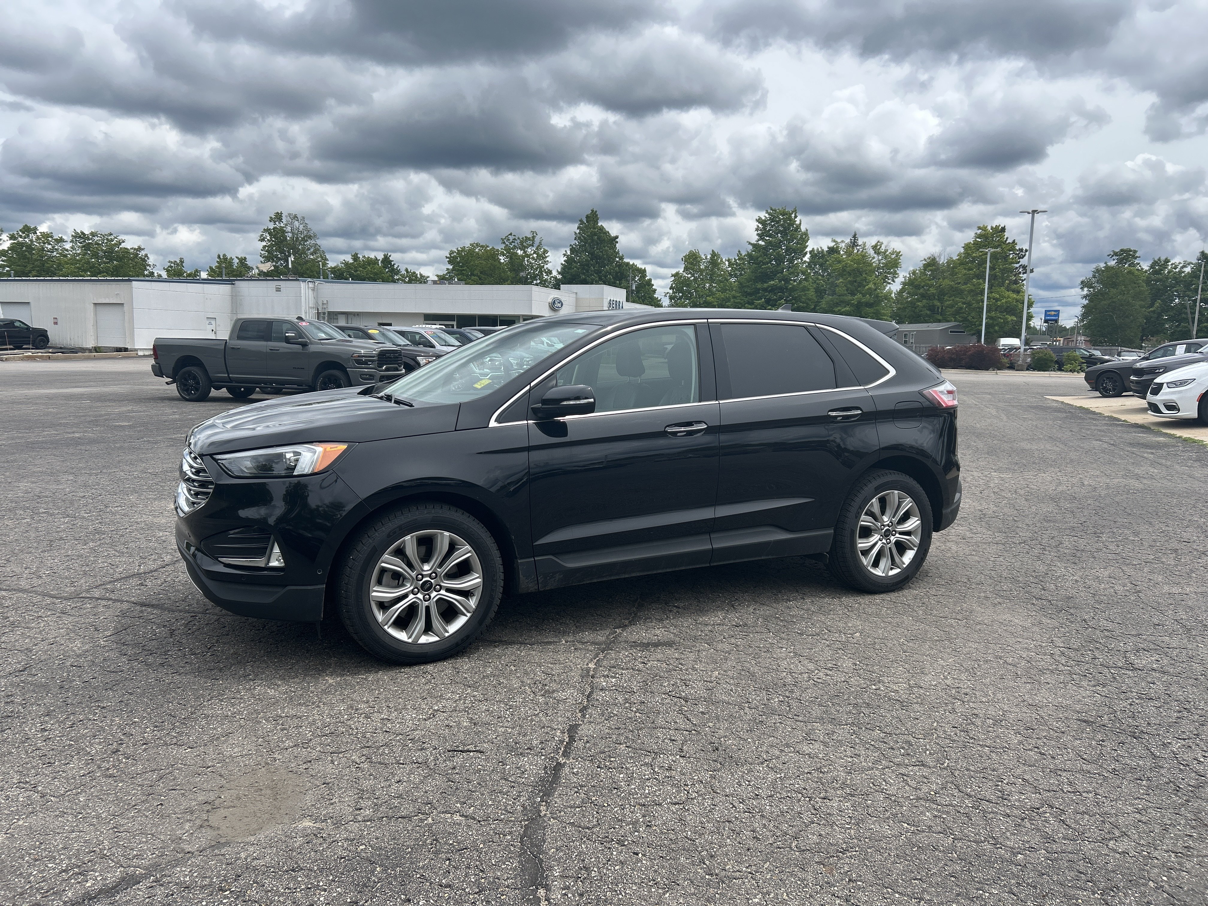 Certified 2024 Ford Edge Titanium AWD/4WD image 8