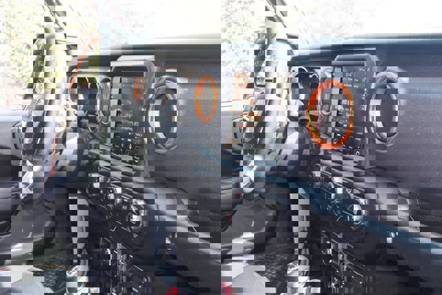 Used 2023 Jeep Gladiator Mojave w/ Trailer Tow Package image 11