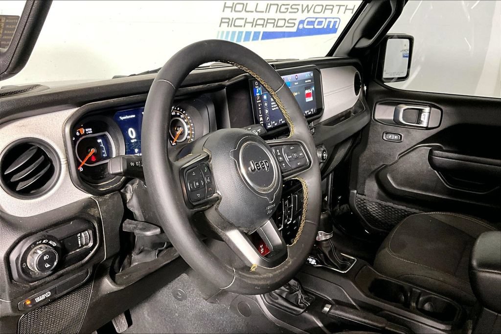 Used 2024 Jeep Gladiator Sport AWD/4WD image 10