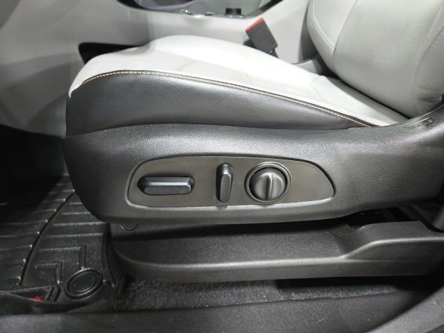 Used 2021 GMC Terrain SLT w/ Infotainment Package II image 18