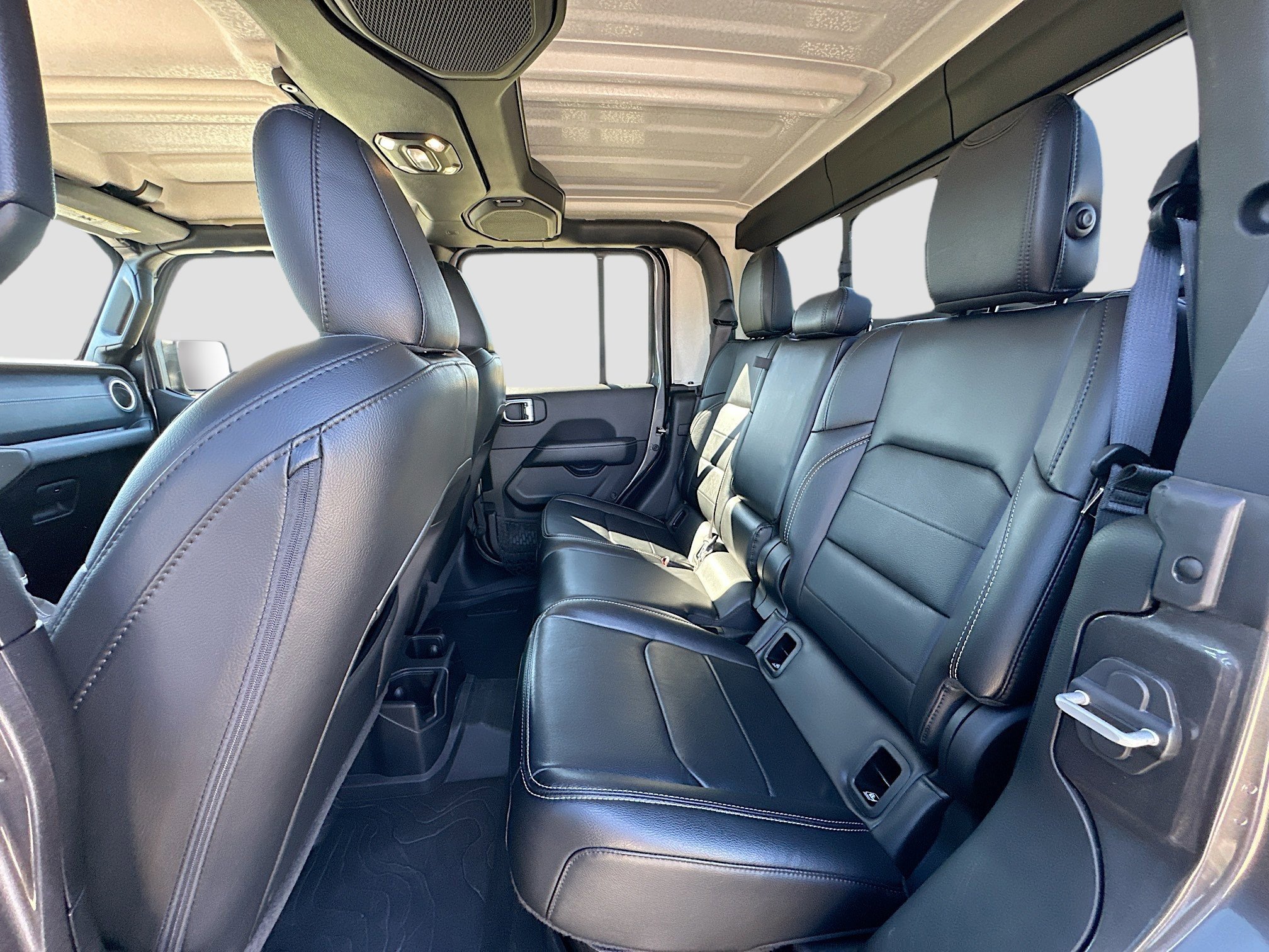 Used 2023 Jeep Gladiator Overland w/ Popular Equipment Package image 23