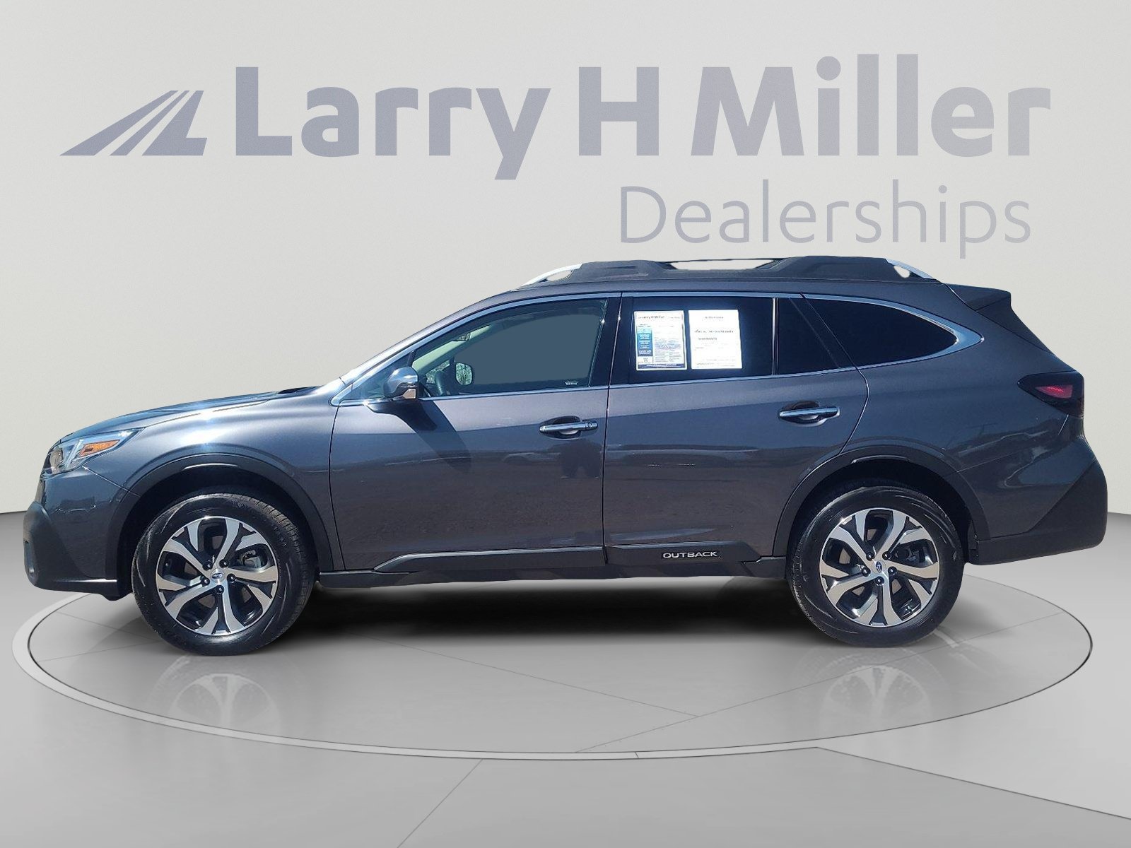 Used 2022 Subaru Outback Touring XT AWD/4WD image 2