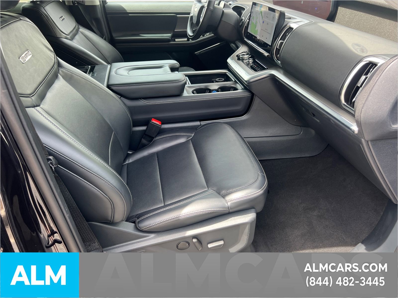 Certified 2025 Ford Expedition Platinum AWD/4WD image 16