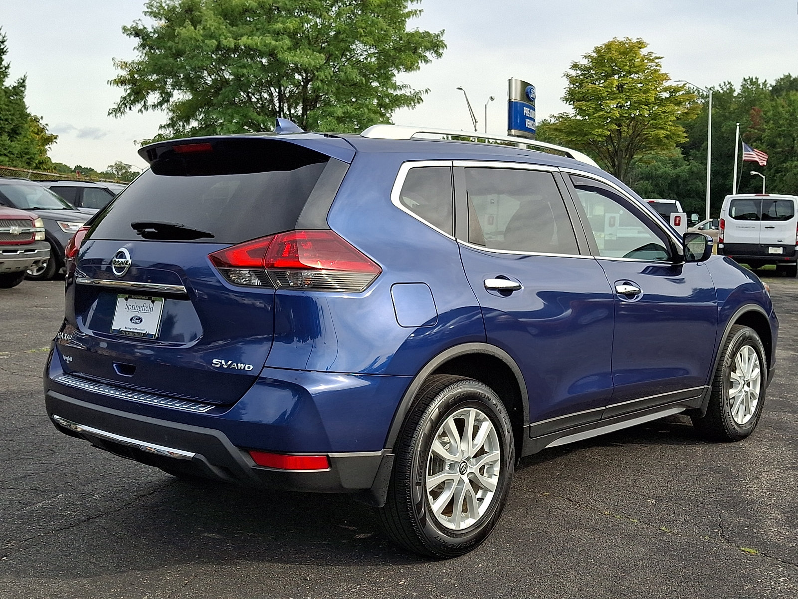 Used 2018 Nissan Rogue SV AWD/4WD image 6