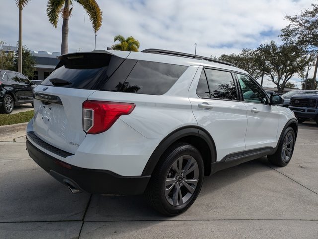 Certified 2021 Ford Explorer XLT w/ Equipment Group 202A image 4