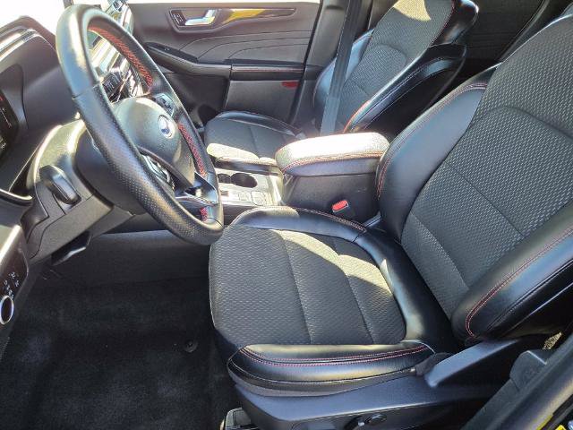 Certified 2025 Ford Escape ST-Line AWD/4WD image 16
