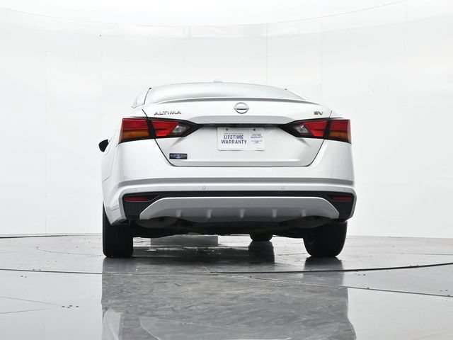 Used 2024 Nissan Altima 2.5 SV FWD image 39