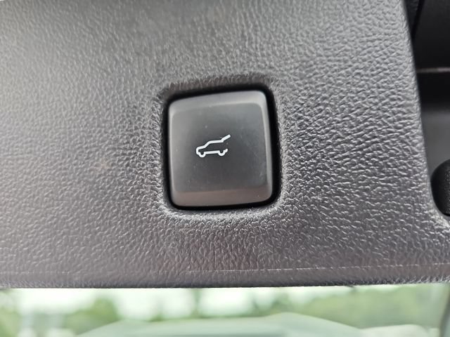 Certified 2025 Ford Escape ST-Line Select AWD/4WD image 15