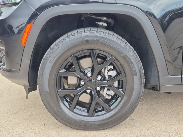 Used 2025 Jeep Grand Cherokee L Altitude AWD/4WD image 25